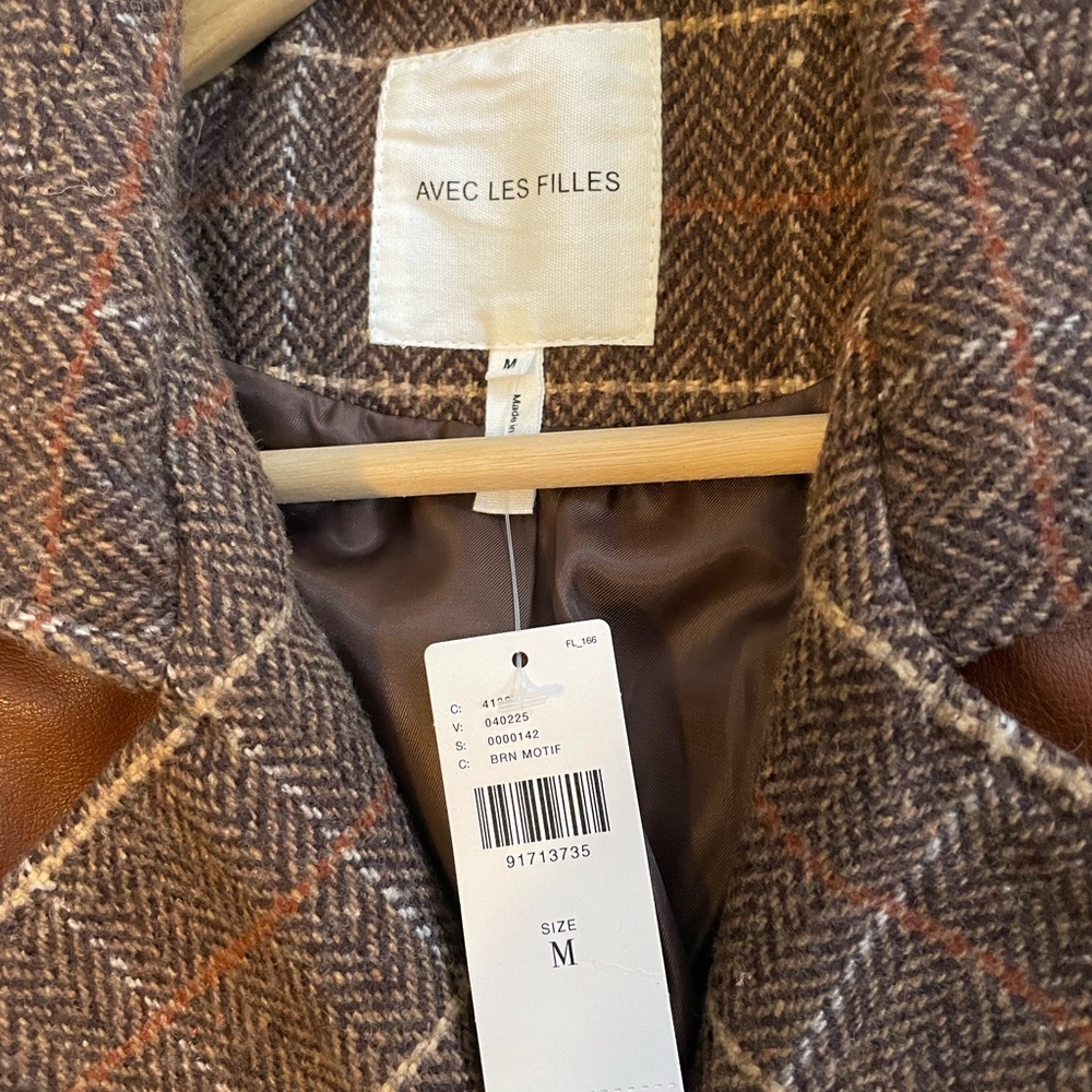 Wool-Blend Brown Trench Coat with Faux Leather Overlay - Picture 4 of 8
